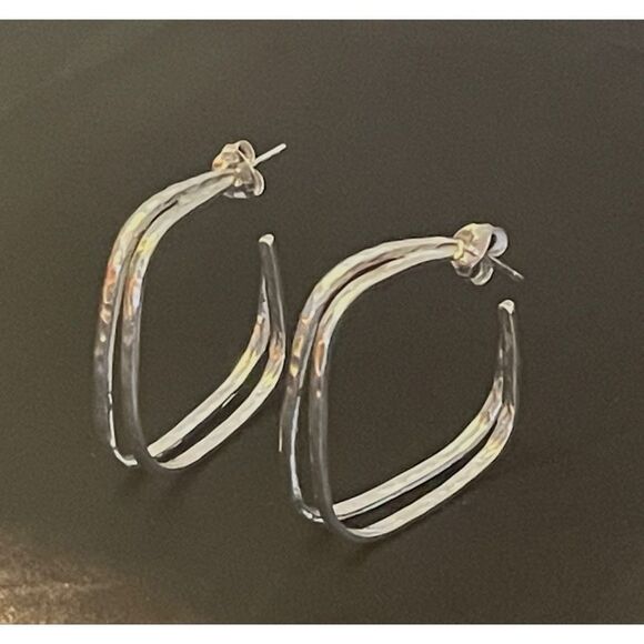 Natural Order Elegant Sterling  Silver .925 Hoop Earrings - Picture 1 of 7